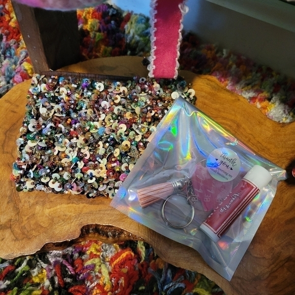 New 3 Set Gift Bundle- Sequin Wallet, Pink & Clear Keychain, Strawberry Lip Balm - Picture 7 of 13